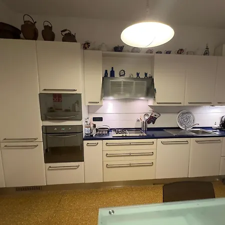 Comfort And Quiet Few Steps From The Ligurian Sea Appartement
