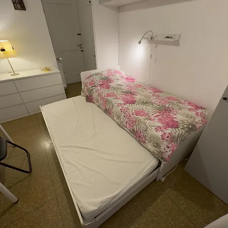 Comfort And Quiet Few Steps From The Ligurian Sea * ジェノヴァ